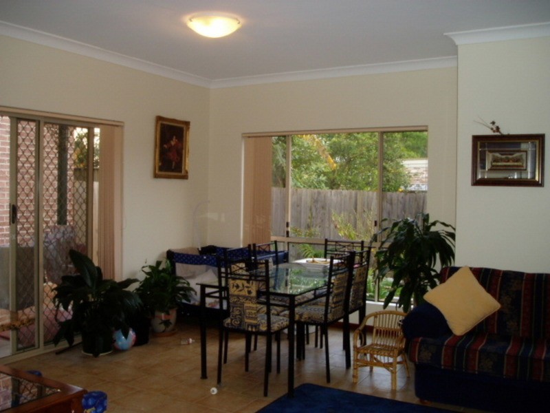 2 Brooklyn St, Strathfield South NSW 2136