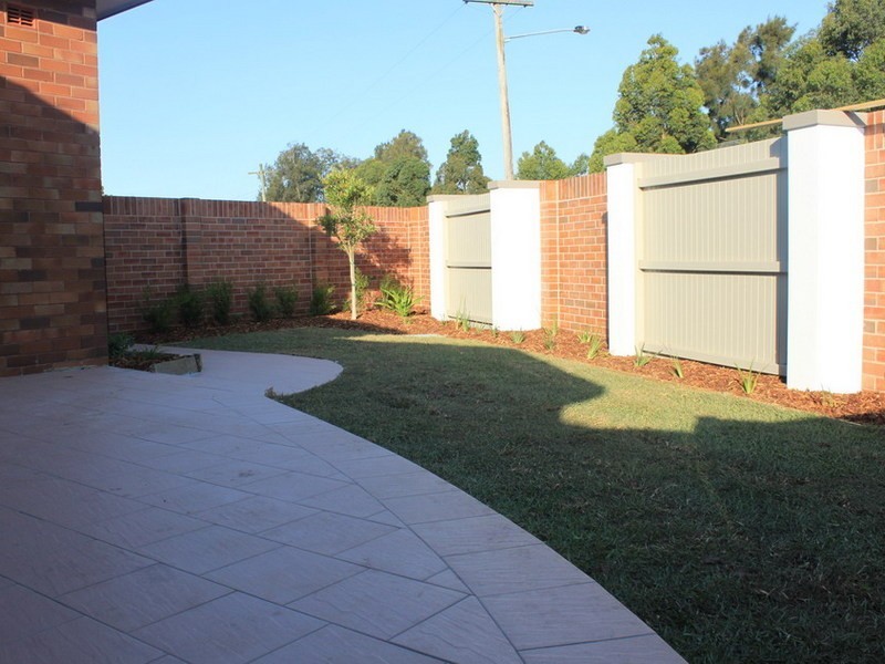 1 Lima St, Greenacre NSW 2190