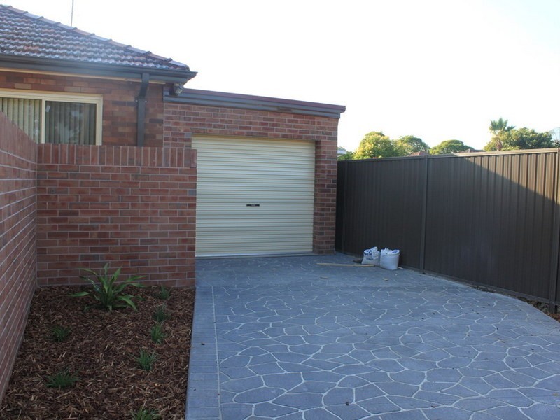 1 Lima St, Greenacre NSW 2190