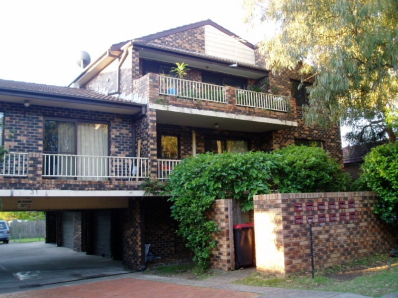 8/31 Ninth Ave, Campsie NSW 2194