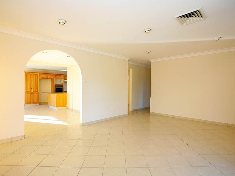 1 Jade Court, Georges Hall NSW 2198
