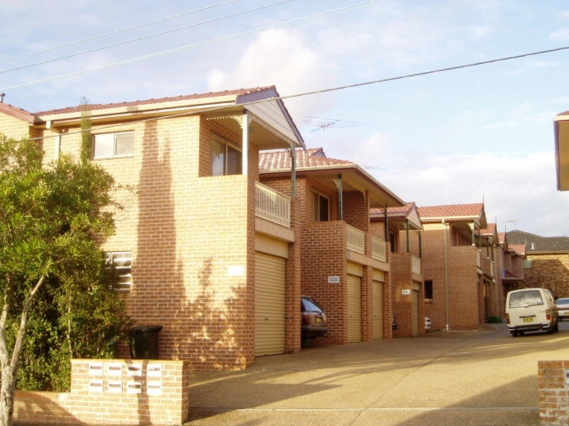 2 Brooklyn St, Strathfield South NSW 2136