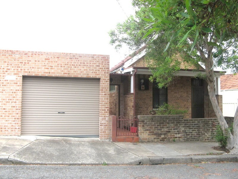 2 Cavey Street, Marrickville NSW 2204