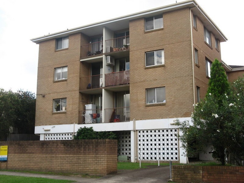 75 Seventh Ave, Campsie NSW 2194