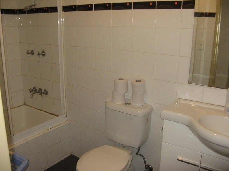 10/13 Restwell St, Bankstown NSW 2200