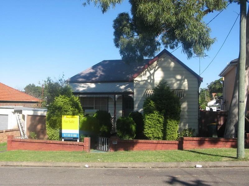 21 Troy St, Campsie NSW 2194