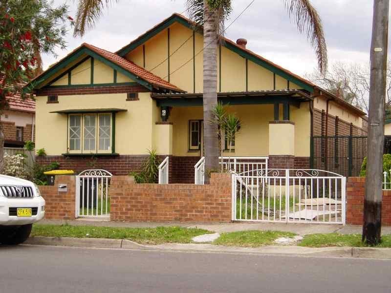 6 Loch st, Campsie NSW 2194