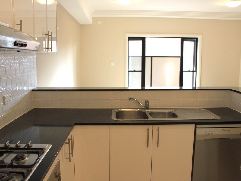 106b / 5 SIXTH AVE, Campsie NSW 2194