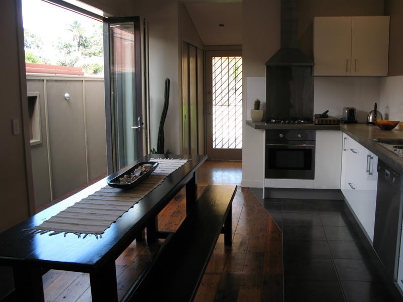 8 Park Road, Sydenham NSW 2044