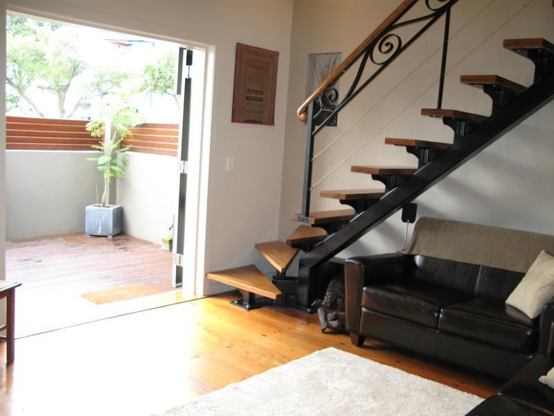 8 Park Road, Sydenham NSW 2044