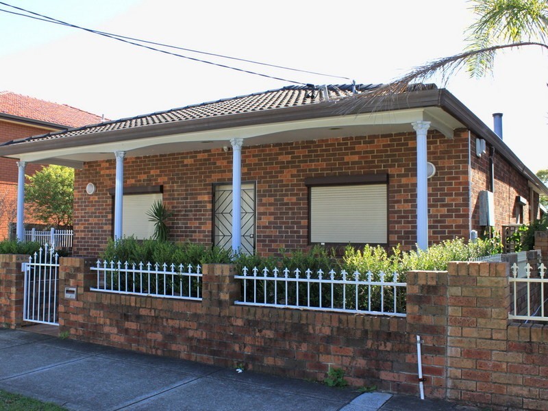 5 Olive Street, Kingsgrove NSW 2208