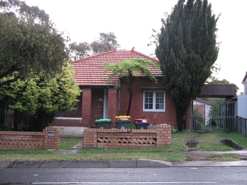 57 BEXLEY RD, Campsie NSW 2194