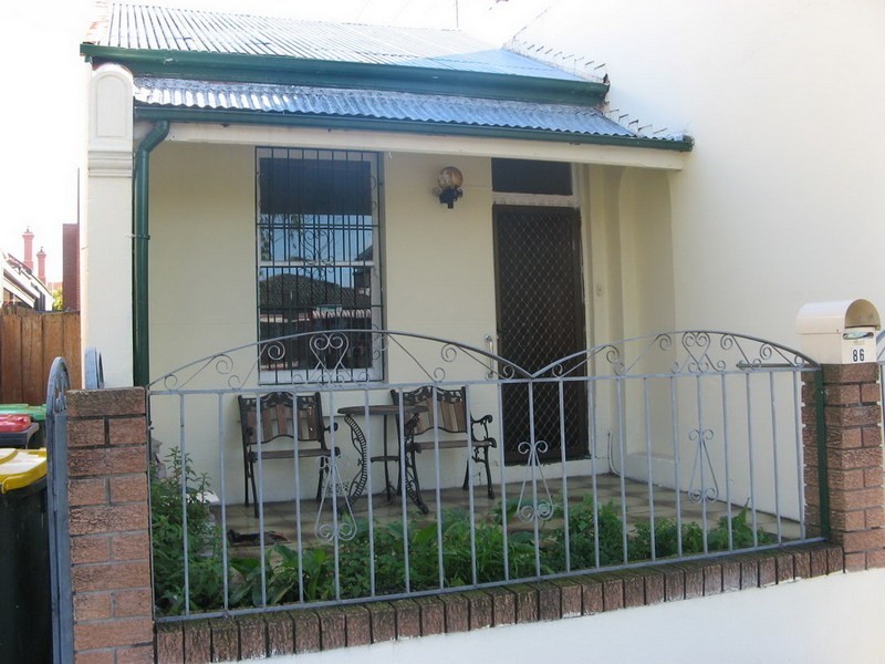 86 Samual St, Tempe NSW 2044