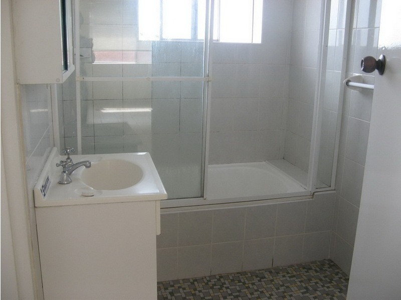 6/4 Howard Street, Canterbury NSW 2193