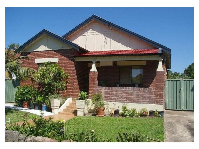 39 Renown Ave, Wiley Park NSW 2195