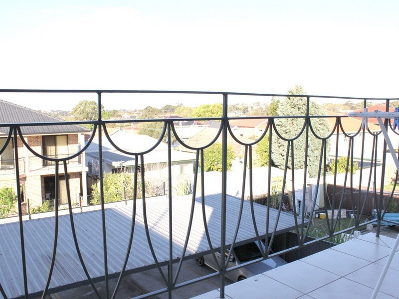 10/16  Northcote St, Canterbury NSW 2193