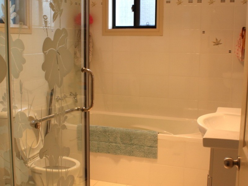 2B Hymen St, Peakhurst NSW 2210