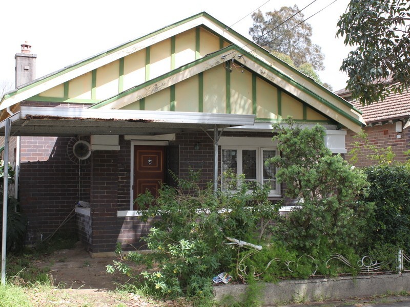 26 Sixth Ave, Campsie NSW 2194