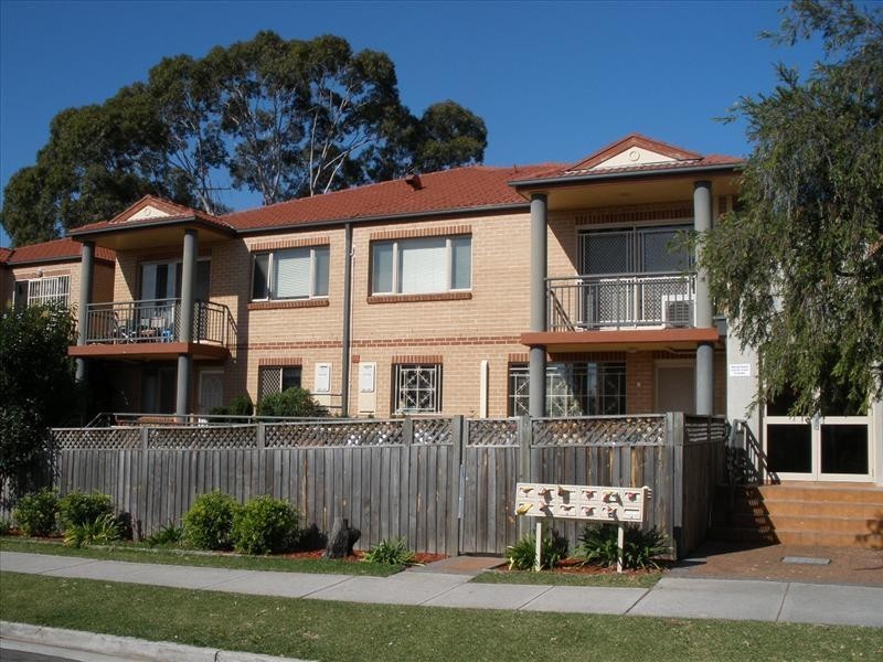 84 Frederick St, Campsie NSW 2194