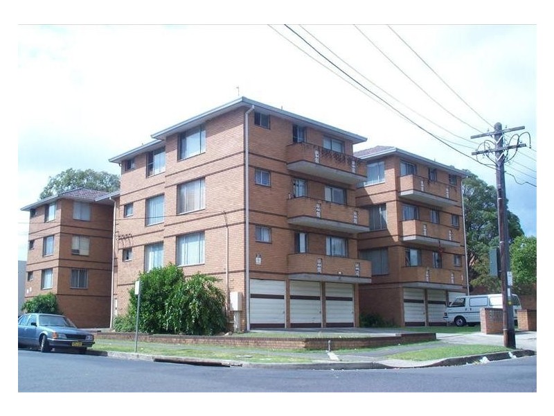 2 London St, Campsie NSW 2194