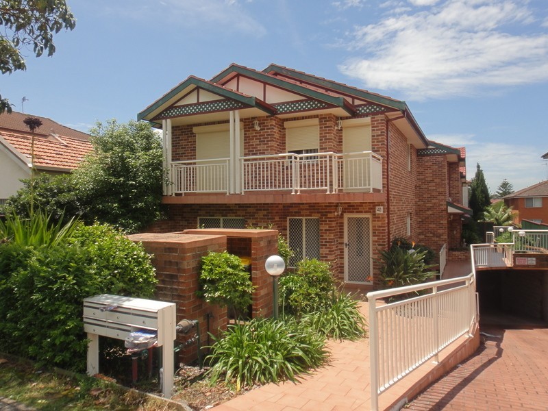 41 Duke St, Campsie NSW 2194