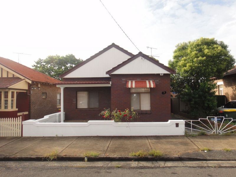 7 Frederick ST, Canterbury NSW 2193