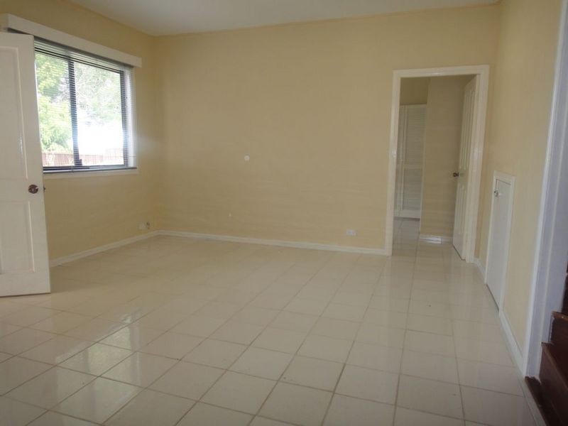 2/33 Loch Street, Campsie NSW 2194