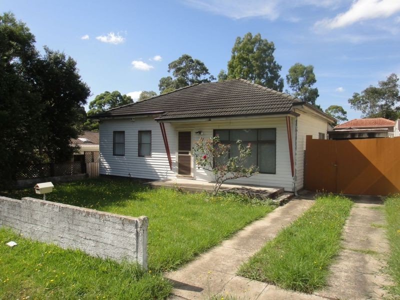 9 Glenore Rd, Canterbury NSW 2193