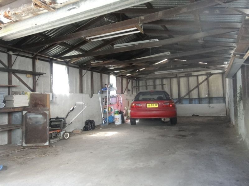 9 Glenore Rd, Canterbury NSW 2193