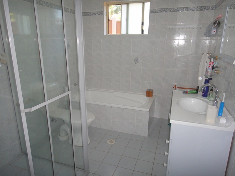 35 Scott St, Punchbowl NSW 2196