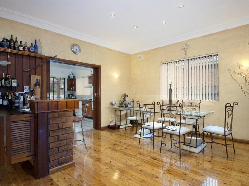 39 Hocking Ave, Earlwood NSW 2206