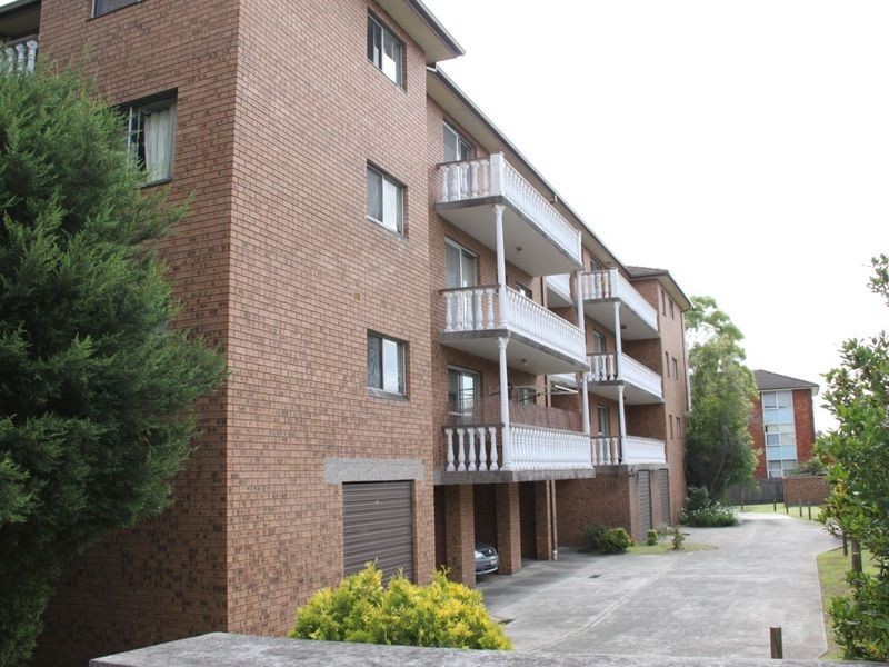 1/31 Sixth Ave, Campsie NSW 2194