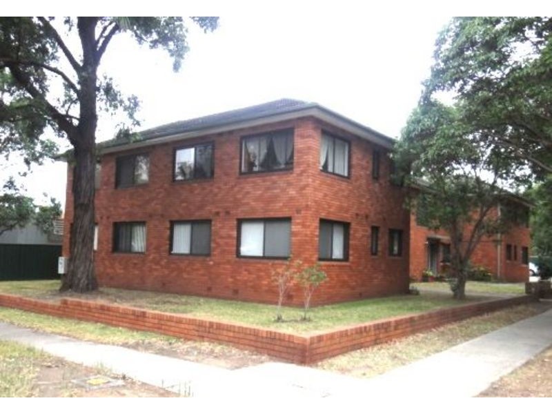 1/88 Eighth Ave, Campsie NSW 2194