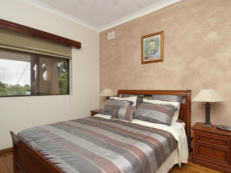 39 Hocking Ave, Earlwood NSW 2206