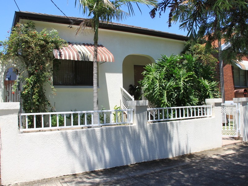 22 Leylands Pde, Belmore NSW 2192