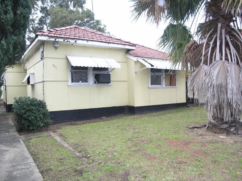271 Hume Highway, Greenacre NSW 2190