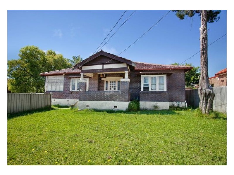 22 Yangoora Rd, Belmore NSW 2192