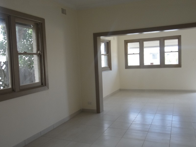 25 Fore St, Canterbury NSW 2193