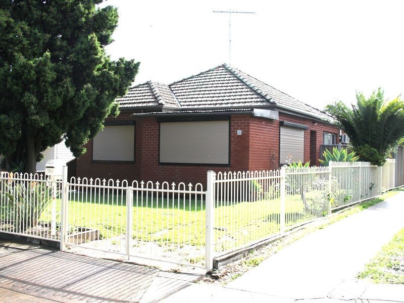 43 Viola St, Punchbowl NSW 2196