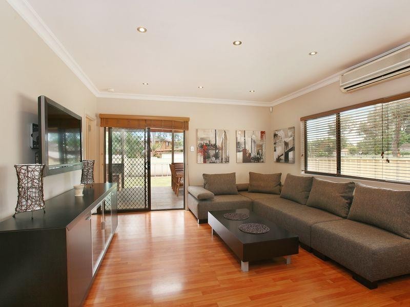 105 Belmore Rd, Riverwood NSW 2210