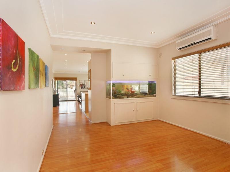 105 Belmore Rd, Riverwood NSW 2210