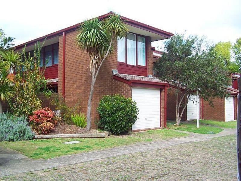 2/8 THIRD AVE, Campsie NSW 2194