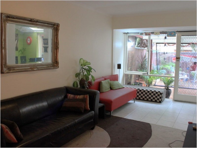 2/8 THIRD AVE, Campsie NSW 2194