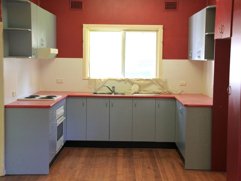 48 Larien Cres, Birrong NSW 2143