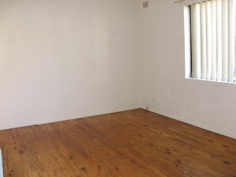 2/18 Northcote Street, Canterbury NSW 2193