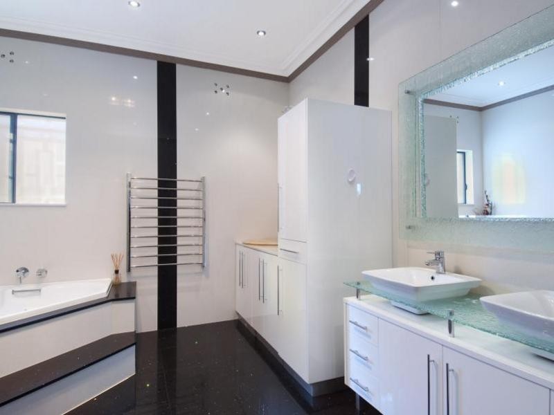 5 Cressy St, Canterbury NSW 2193