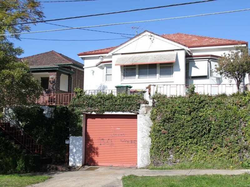 54 Prince Eward Ave, Earlwood NSW 2206