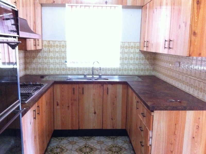 4 Farrell Rd, Kingsgrove NSW 2208