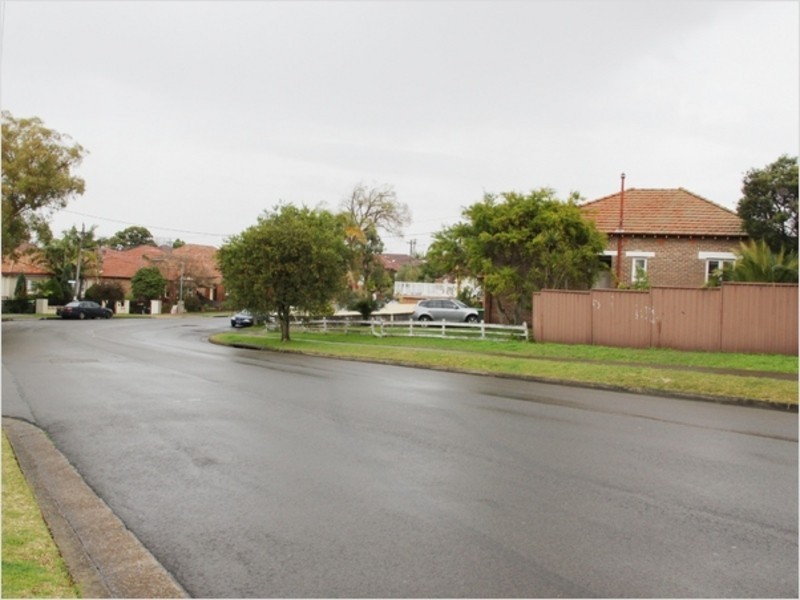 6 Morgan St, Earlwood NSW 2206