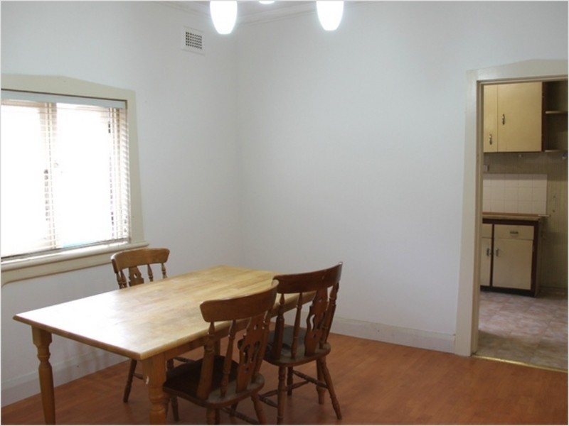 6 Morgan St, Earlwood NSW 2206